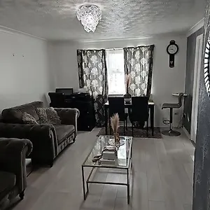 Spacious Two Bedrooms , Dagenham United Kingdom